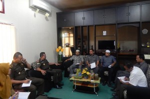 KIP Banda Aceh melakukan Audiensi dengan Kejaksaan Negeri Banda Aceh dalam rangka Pilkada 2017 (Ruang Rapat Kajari Banda Aceh, 20 April 2015)